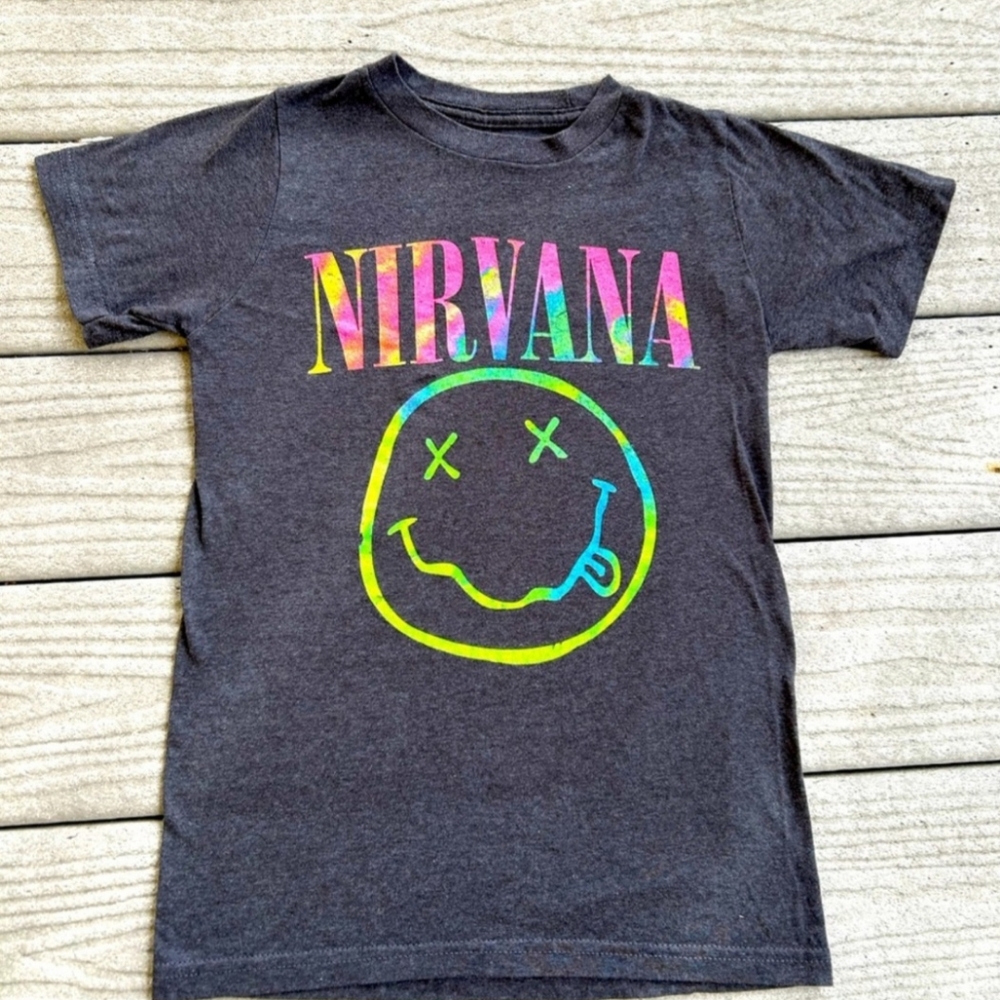 NIRVANA Gray Short Sleeve Tee Iconic Band Logo Youth L